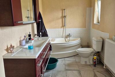 Casă cu 3 camere în Breștea - 7
