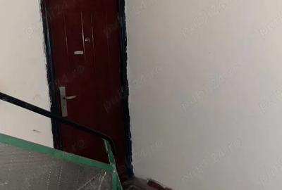 Apartament cu 3 camere decomandat în Zimnicea - 2