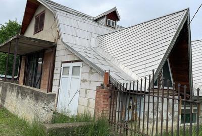 Casă individuală cu 3 camere cu Teren 1095 Mp în Central - 1