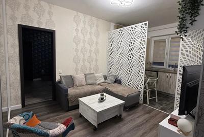 Apartament cu 3 camere semidecomandat în Rahova