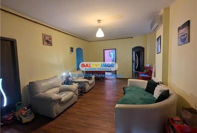 Calea Calarasilor,tot etaj 1/ 1, suprafata 200 mp,garaj,curte - 2