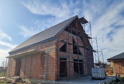 Casă cu 4 camere cu Teren 750 Mp în Cătălina - 6