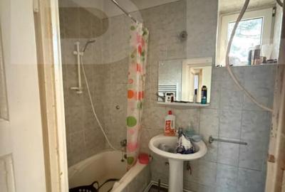 Casa de vanzare, cu 3 camere, doua bucatarii+teren in Simeri - 7