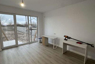 Casă cu 5 camere cu Teren 356 Mp în Remetea Mare - 4