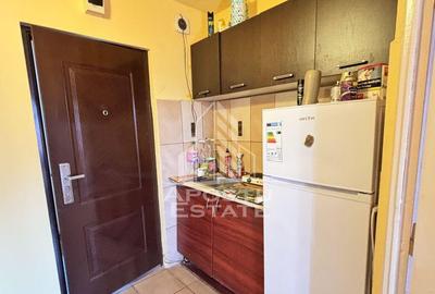 Garsoniera mobilata si utilata in UMT, bloc izolat - 3