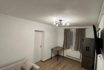 Apartament cu 2 camere decomandat în Tineretului - 2