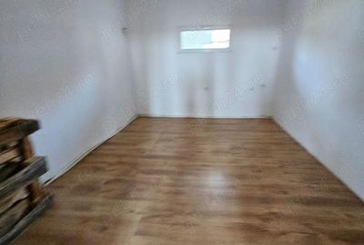 Spațiu comercial, de 45 mp, în Săveni - 2
