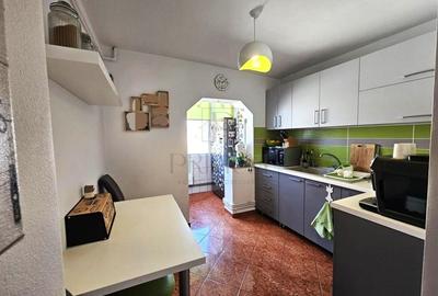 Apartament cu 3 camere decomandat în Soarelui - 2