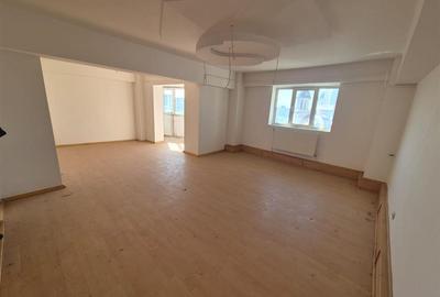 Apartament cu 4 camere decomandat în Barieră - 1