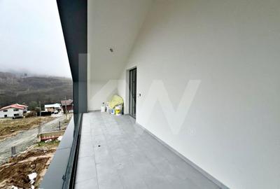 Casă cu 5 camere cu Teren 914 Mp în Central - 2