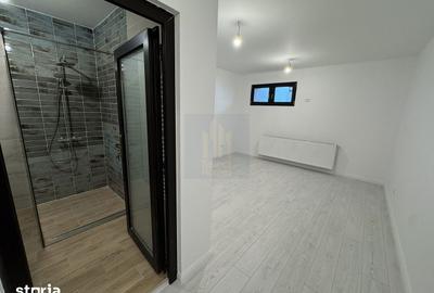 Apartament cu 5 camere decomandat în Crângași - 12