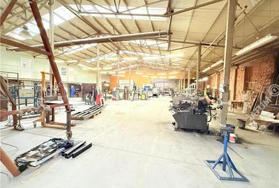 Spațiu industrial, de 1,175 mp, în Central - 2