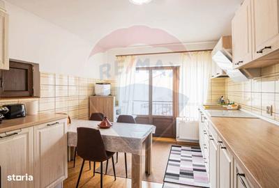 Casă cu 7 camere cu Teren 860 Mp în Central - 10