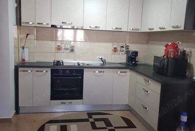 Apartament cu 3 camere decomandat în Central - 3