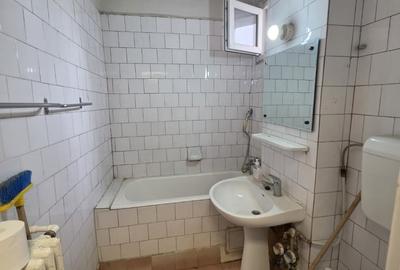 Apartament cu 4 camere semidecomandat în Titan - 8