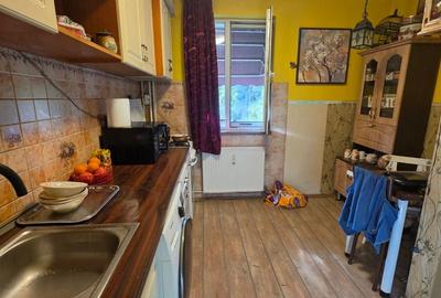 Apartament cu 3 camere decomandat în Titan - 2