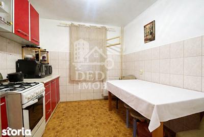 Garsonieră semidecomandată în Decebal - 2