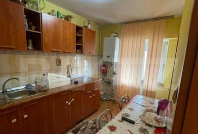 Apartament de vanzare, cu 3 camere, 70 mp, zona Garii - 4