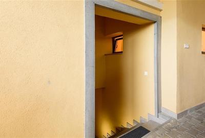 Resedinta cu:foisor,2 garaje, crama tip restaurant+garsoniera lux ... - 46