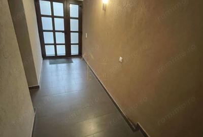 Casă cu 6 camere cu Teren 252 Mp în Semicentral - 20