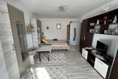 Apartament 3 camere, etaj 3, zona Longinescu - Gara - 2