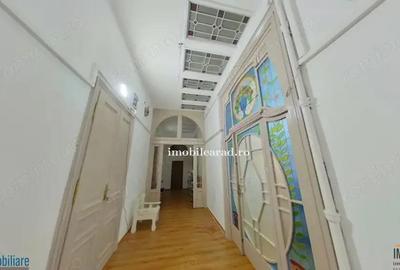 Garsonieră, mobilată în Central - 16