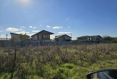 Teren de 400 mp, în Lazu - 9