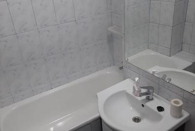 Garsonieră decomandată, mobilată în Titan - 15