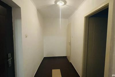 Apartament cu 2 camere semidecomandat în Romană