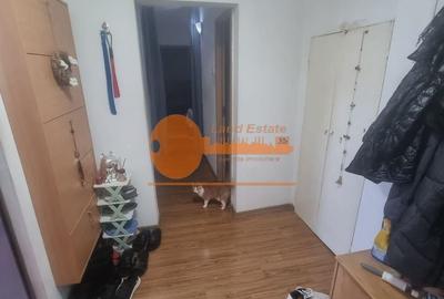 Apartament cu 3 camere decomandat în Crângași - 4