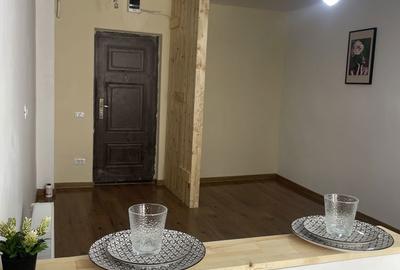Garsonieră semidecomandată în Central - 1