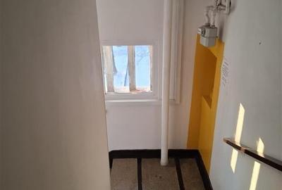 Vanzare apartament 2 camere | Timpuri Noi  | langa metrou | etaj 2/5 | lift | re - 20
