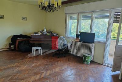 Apartament 3 camere + camera supliemntara, garaj si boxa ...