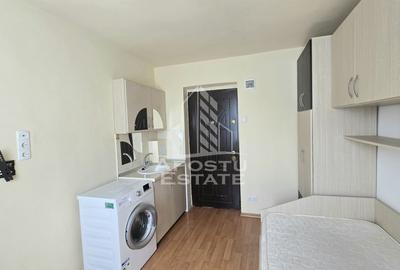 Garsoniera la etaj intermediar, situata in zona Take Ionescu - 2