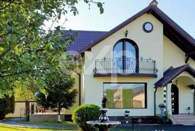 Casă cu 5 camere cu Teren 900 Mp în Central - 10