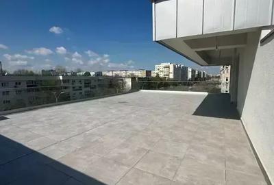 Penthouse cu 3 camere decomandat în Berceni - 1