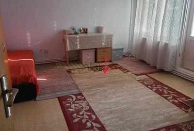 Apartament cu 2 camere decomandat în Titan