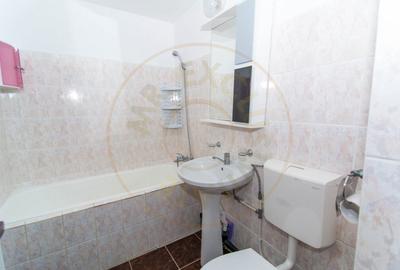 Apartament cu 3 camere decomandat în Central - 9
