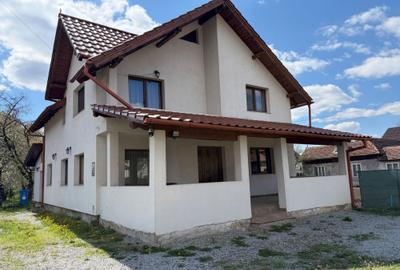 Casă cu 4 camere în Susenii Bârgăului - 8