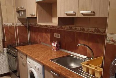 Apartament cu 3 camere semidecomandat în Central - 2