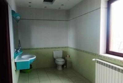 Casă cu Teren 1130 Mp în Central - 3