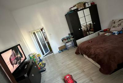 Casă cu 2 camere decomandat cu Teren 170 Mp în Central - 1