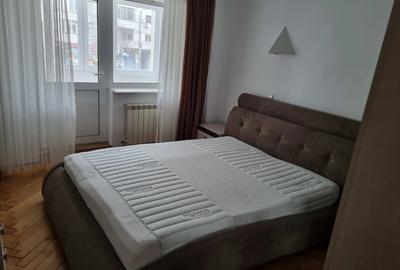 Inchiriere ap 3 camere la Valcea pe A.I.Cuza,et 1 - 8