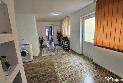 Casă cu 4 camere cu Teren 272 Mp în Central - 1