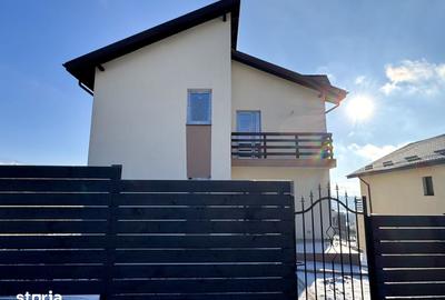 Casă cu 4 camere cu Teren 550 Mp în Aroneanu - 1