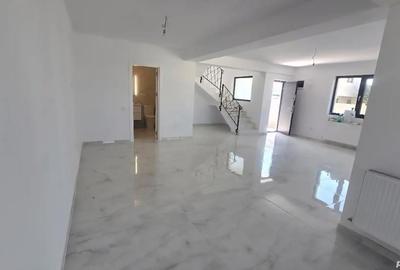 Casă cu 4 camere în Berceni - 4