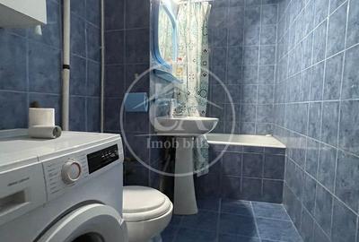 Apartament cu 3 camere decomandat în Rogerius
