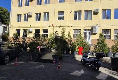 Spațiu comercial, de 80 mp, în Complex Studențesc