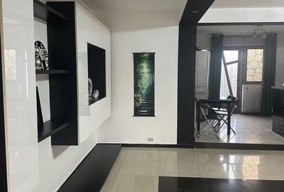 Casă cu 4 camere cu Teren 380 Mp în Central - 1