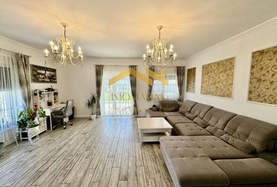 Casă individuală cu 4 camere cu Canalizare în Sânmihaiu Român - 1